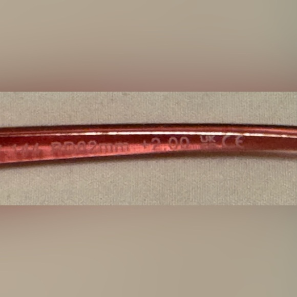 Betsey Johnson reading eye glasses - 2.0 magnification - new - excellent - Picture 7 of 10